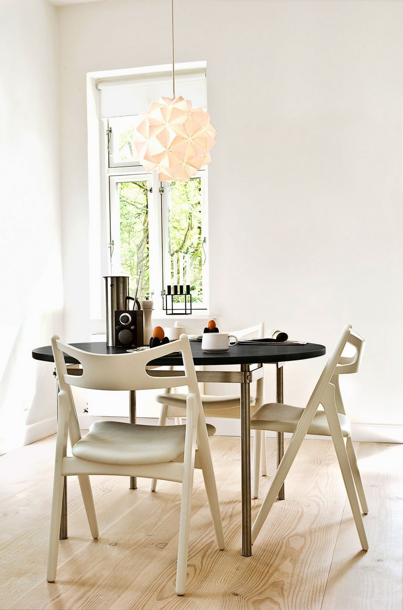 Chaise de salle à manger (avec dossier)